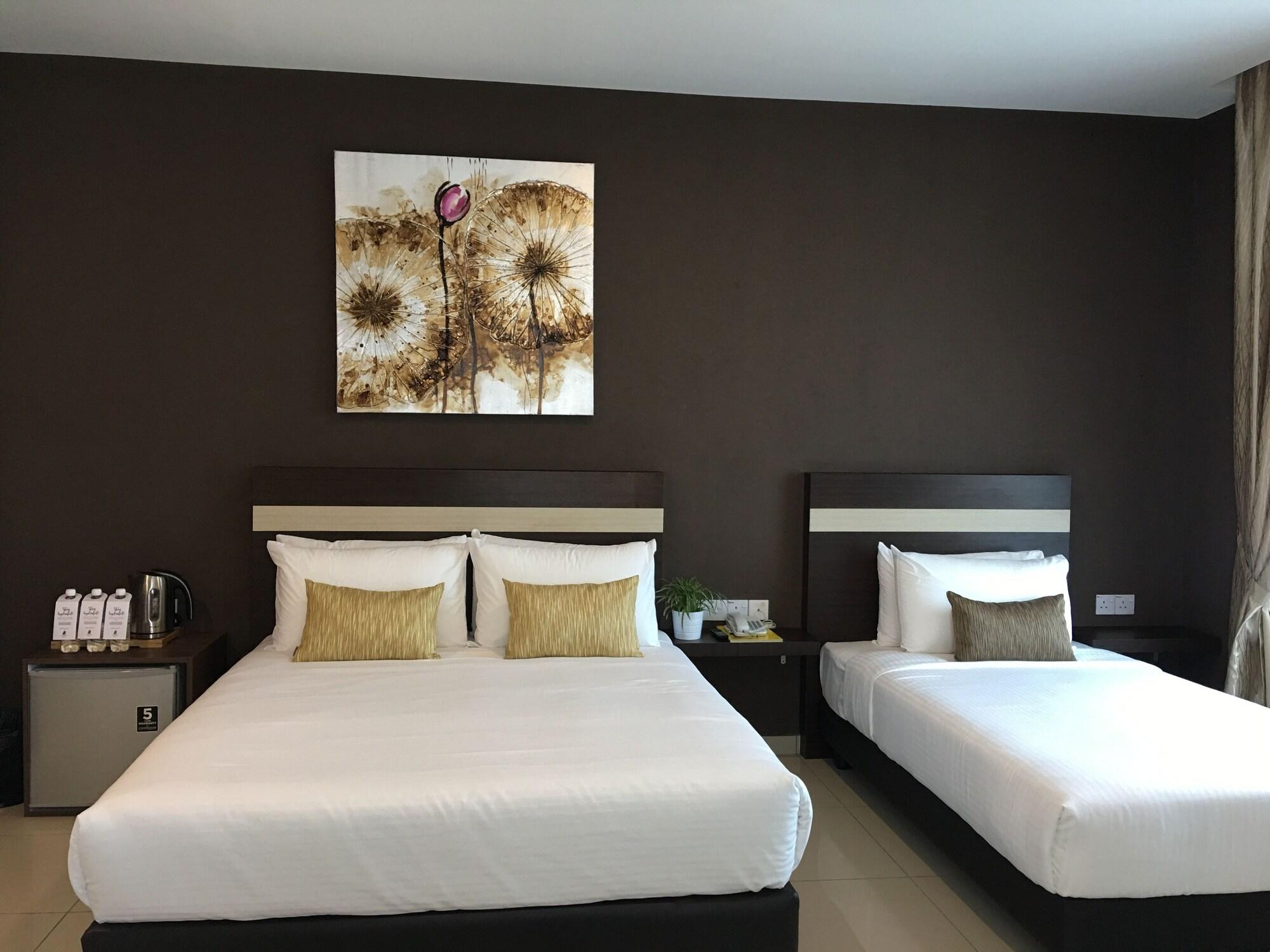 Chemara Boutique Hotel Miri Ngoại thất bức ảnh